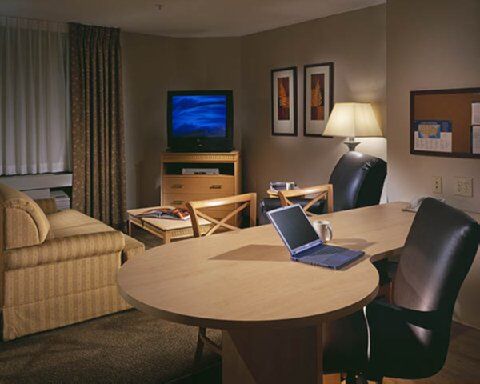 Candlewood Suites Elgin - Northwest Chicago By Ihg Exterior photo